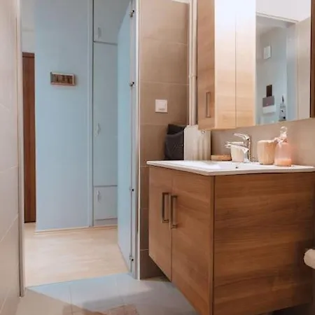 Tomazina΄s House * Athens